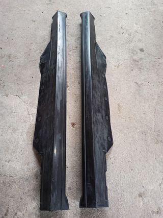 186-TALONERAS LATERALES AUDI A4 B5 LOOK RS4