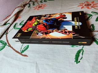 Jóvenes Vengadores. Marvel Deluxe. Panini.