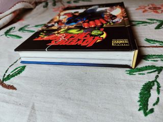 Jóvenes Vengadores. Marvel Deluxe. Panini.