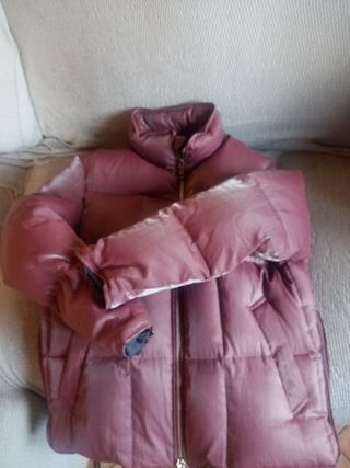 Piumino borgogna con riflessi argentati unisex