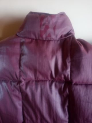 Piumino borgogna con riflessi argentati unisex