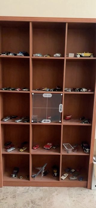 Mueble expositor estantería de madera