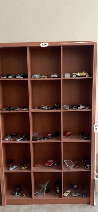 Mueble expositor estantería de madera