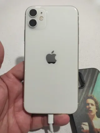 iPhone 11 Apple