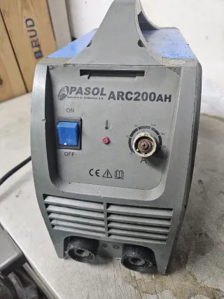 Soldadora Inverter APASOL ARC200AH 200A