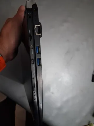 Portátil Toshiba Convertible 2 en 1 Negro