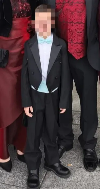 Pajarita y fajín hecho a mano para niños