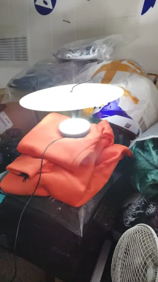 Lámpara de techo LED moderna negra y blanca