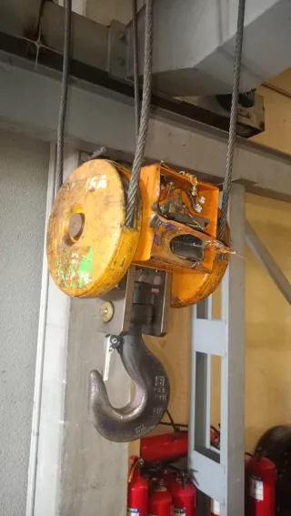 Trocola puente grúa de 5 mil kilos