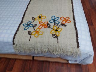 Camino de mesa de artesanía  colombiana