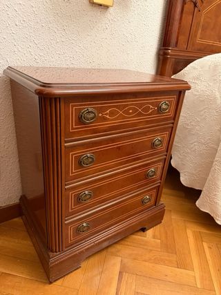 Muebles clásicos para dormitorio con marquetería