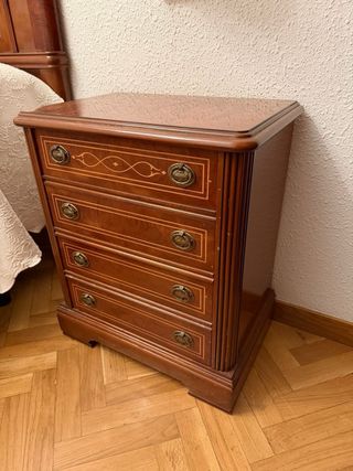 Muebles clásicos para dormitorio con marquetería