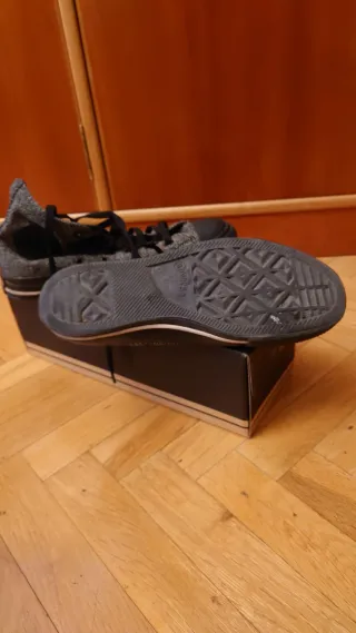 Zapatillas Converse Negro y Gris