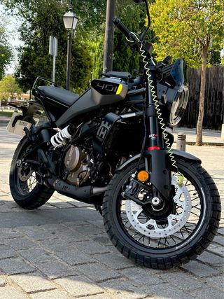 Husqvarna Svartpilen 401 2025 - 2500 km