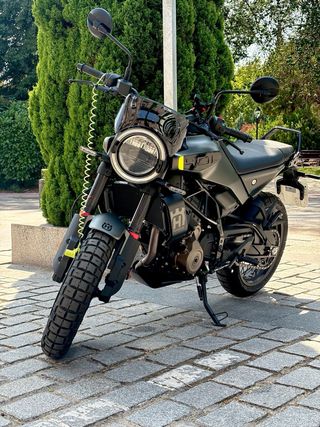 Husqvarna Svartpilen 401 2025 - 2500 km