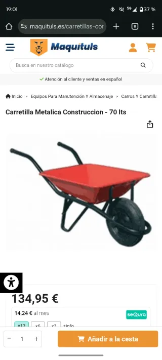 Tres carretillas de mano