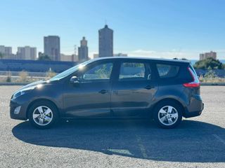 Renault Grand Scenic 2011 7 PLAZAS