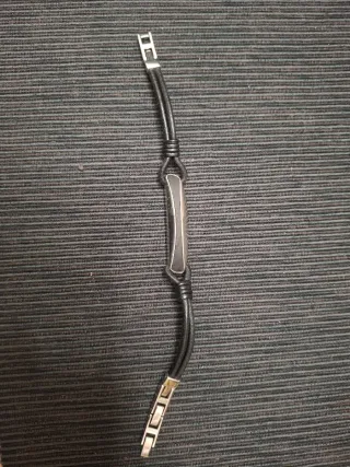 Bracciale in acciaio e caucciù