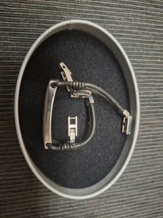 Bracciale in acciaio e caucciù