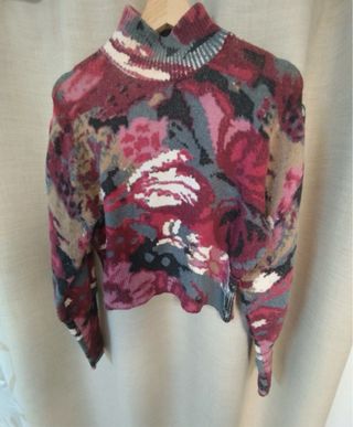 Jersey Zara cuello alto estampado floral