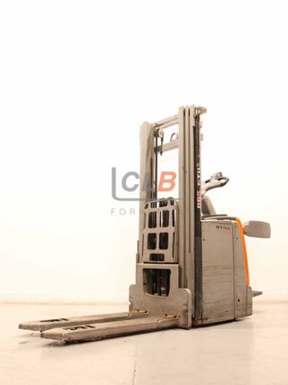 Ref. M-6215 Apilador Eléctrico con Plataforma STILL EXV-SF 14D