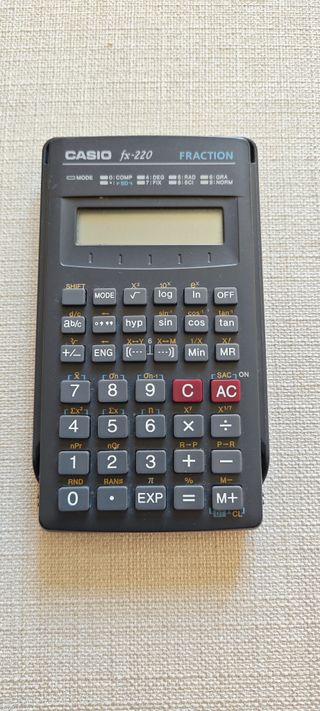 Calcolatrice Casio fx-220 FRACTION