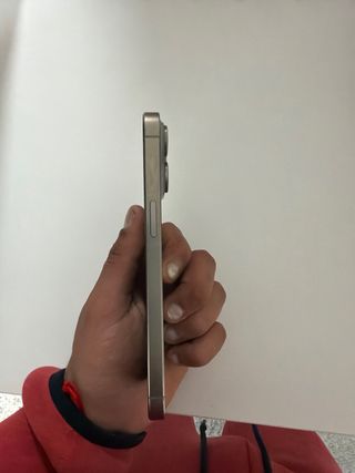 iPhone 15 Pro Max Gris Espacial