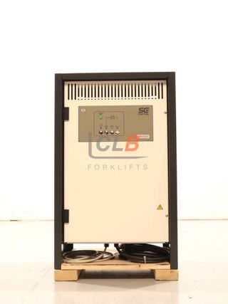 Ref. A678 Cargador PBM 24v 120Ah Trifásico