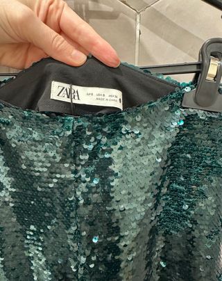 Conjunto top y pantalón lentejuelas verde Zara