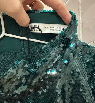 Conjunto top y pantalón lentejuelas verde Zara