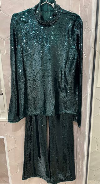 Conjunto top y pantalón lentejuelas verde Zara