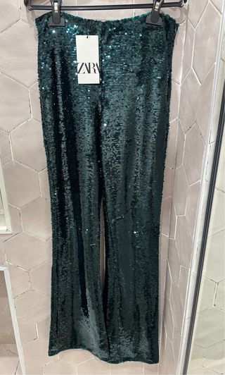 Conjunto top y pantalón lentejuelas verde Zara