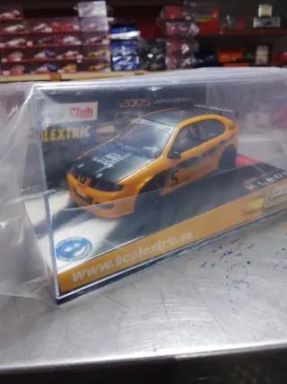 Scalextric Seat León Club 2005 con luces escala132