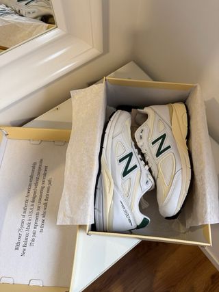 New Balance 990v4 Verde Blanco Talla 40.5