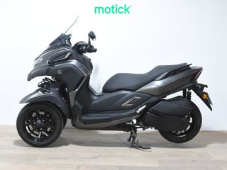 YAMAHA TRICITY 300