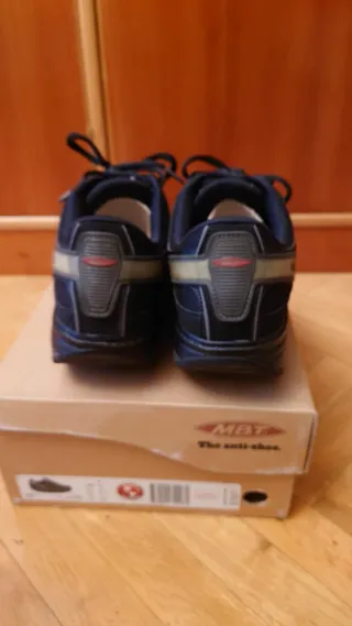 Zapatillas deportivas MBT negras talla 39