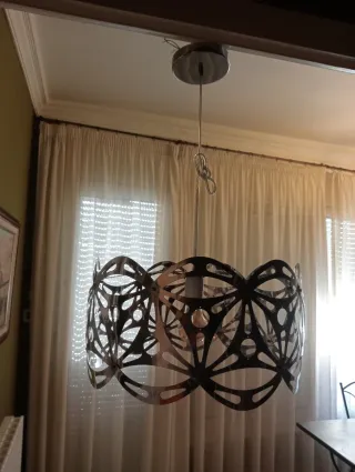 Lámpara colgante metálica diseño moderno