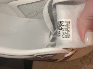 Zapatillas Adidas Blancas y Rosas