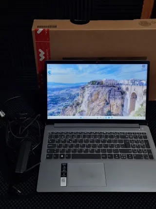 Portátil Lenovo Cinza