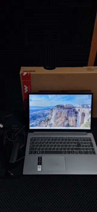 Portátil Lenovo Cinza