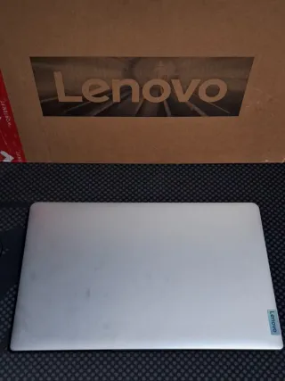 Portátil Lenovo Cinza