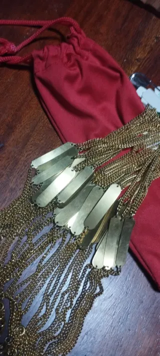 Pulsera de bisutería dorada