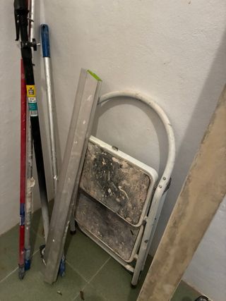 Hormigonera y carretillas obra