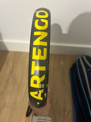 Pala Padel Artengo + Mochila Decathlon