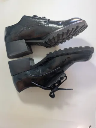 Zapatos charol Gloria Ortiz Talla 38