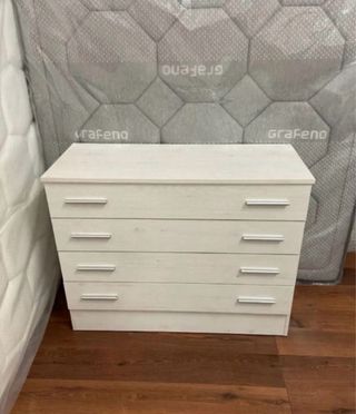 Cabezales , mesitas , comodas , somier