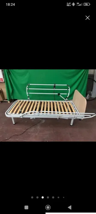 Cama articulada metálica y de madera