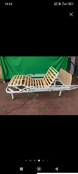Cama articulada metálica y de madera