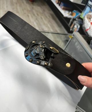 Cintura artigianale con cavallo e ferro di cavallo