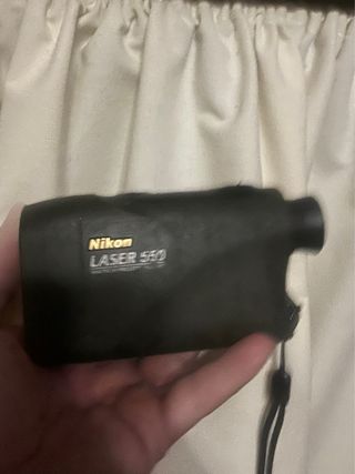 Prismáticos y telémetro Nikon 8x42